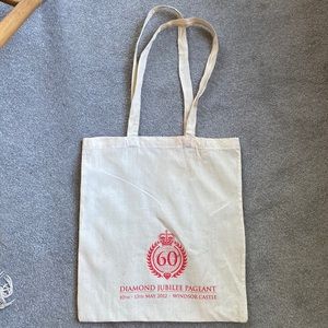 Diamond Queen’s Jubilee Windsor Castle tote bag